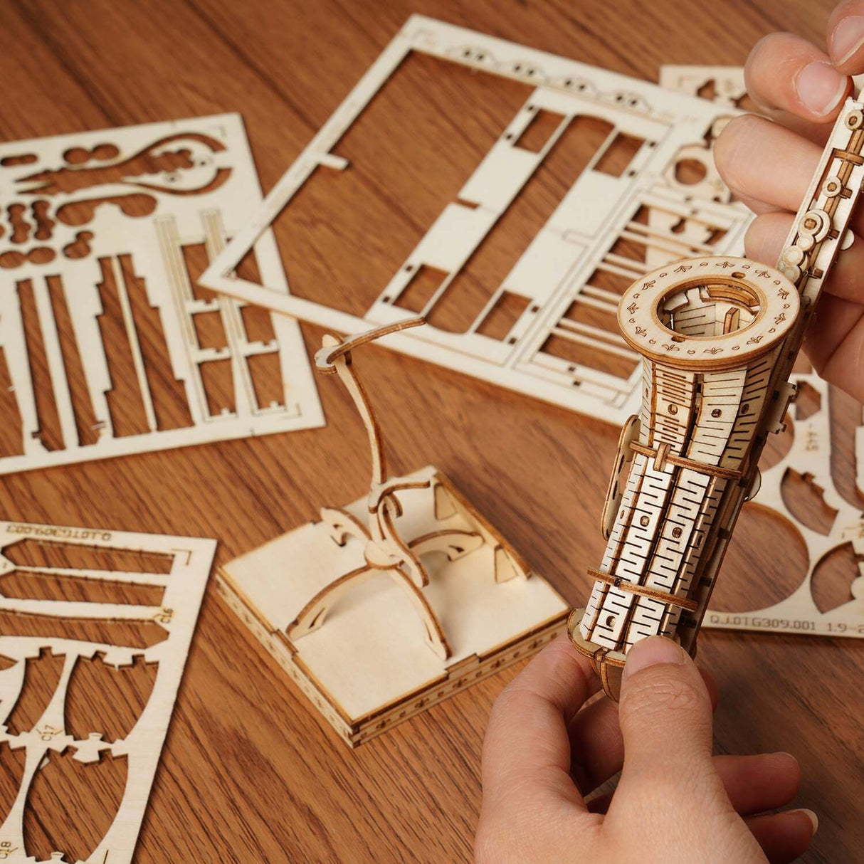 3D Modern Wooden Puzzle - Saxophone